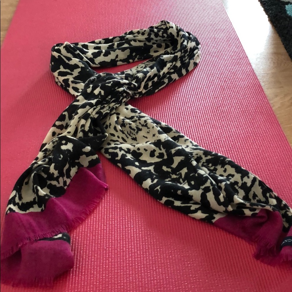 Lands’ End cheetah print scarf